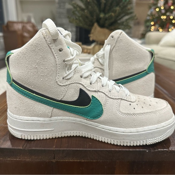 Nike Air Force 1 SE Kids Sneakers - White - Picture 3 of 4